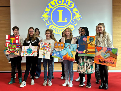 Sechstklässlerinnen vom BZB beim LionsClub-Plakatwettbewerb ausgezeichnet